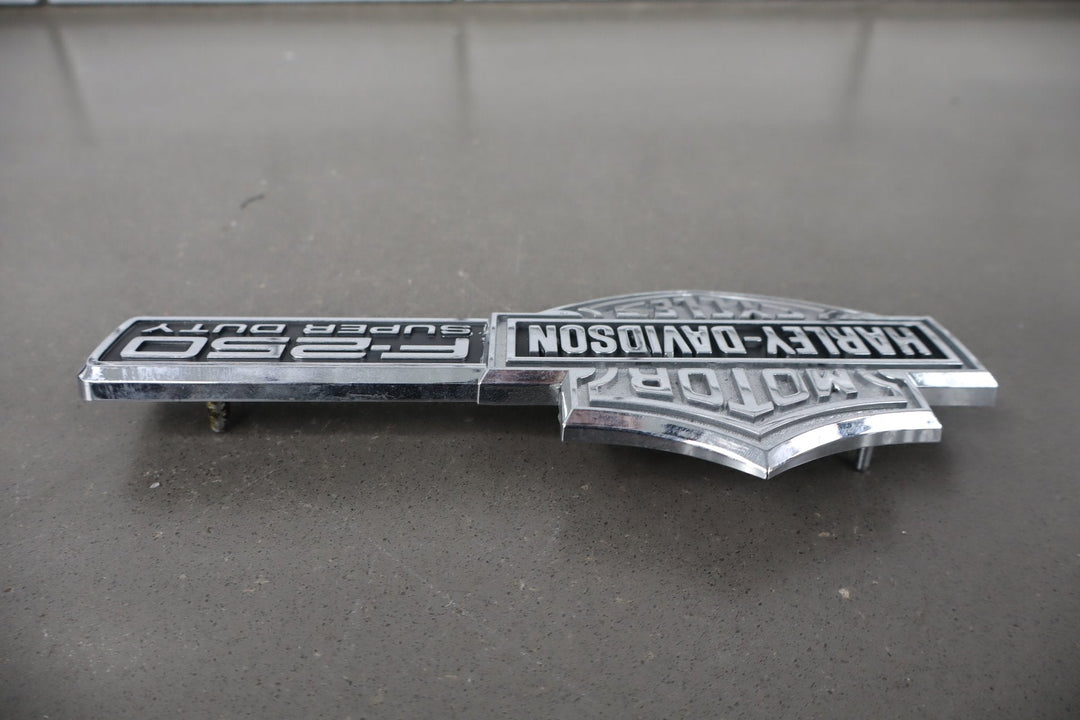 2004 Ford F - 250 Super Duty Hatch Emblem