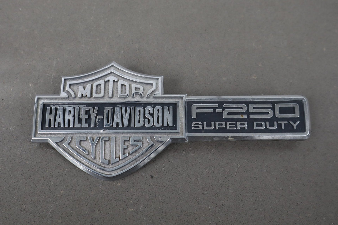 2004 Ford F - 250 Super Duty Hatch Emblem