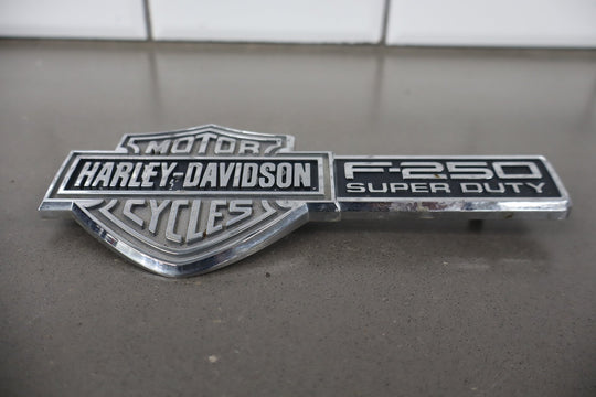 2004 Ford F - 250 Super Duty Hatch Emblem