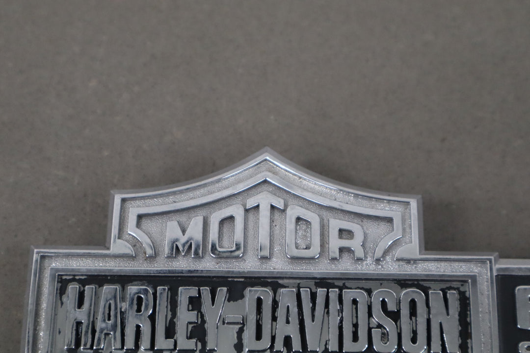 2004 Ford F - 250 Super Duty Hatch Emblem