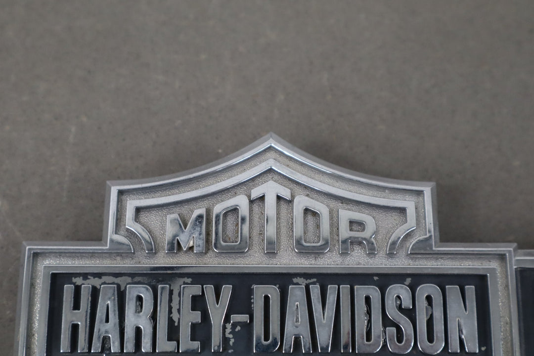 2004 Ford F - 250 Super Duty Hatch Emblem