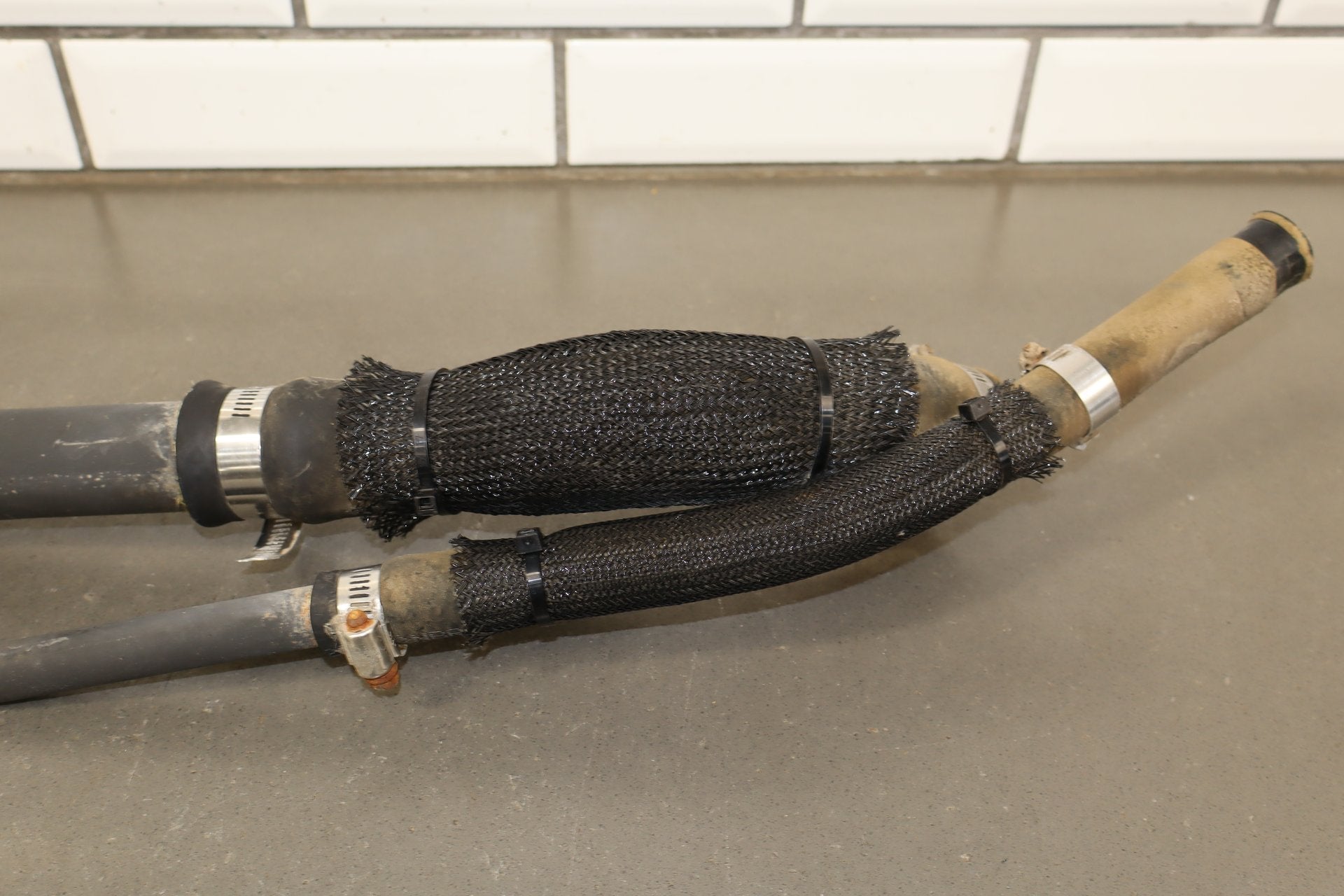 2004 Ford F-350 Super Duty Fuel Filler Neck OEM Diesel 6.0 Powerstroke