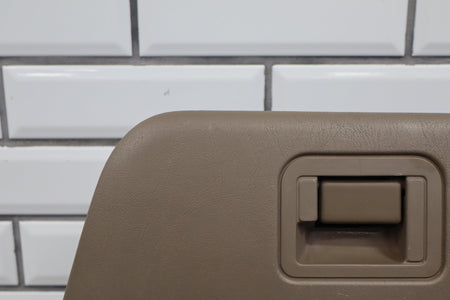 2004 Ford F-350 Super Duty Glove Box Medium Parchment