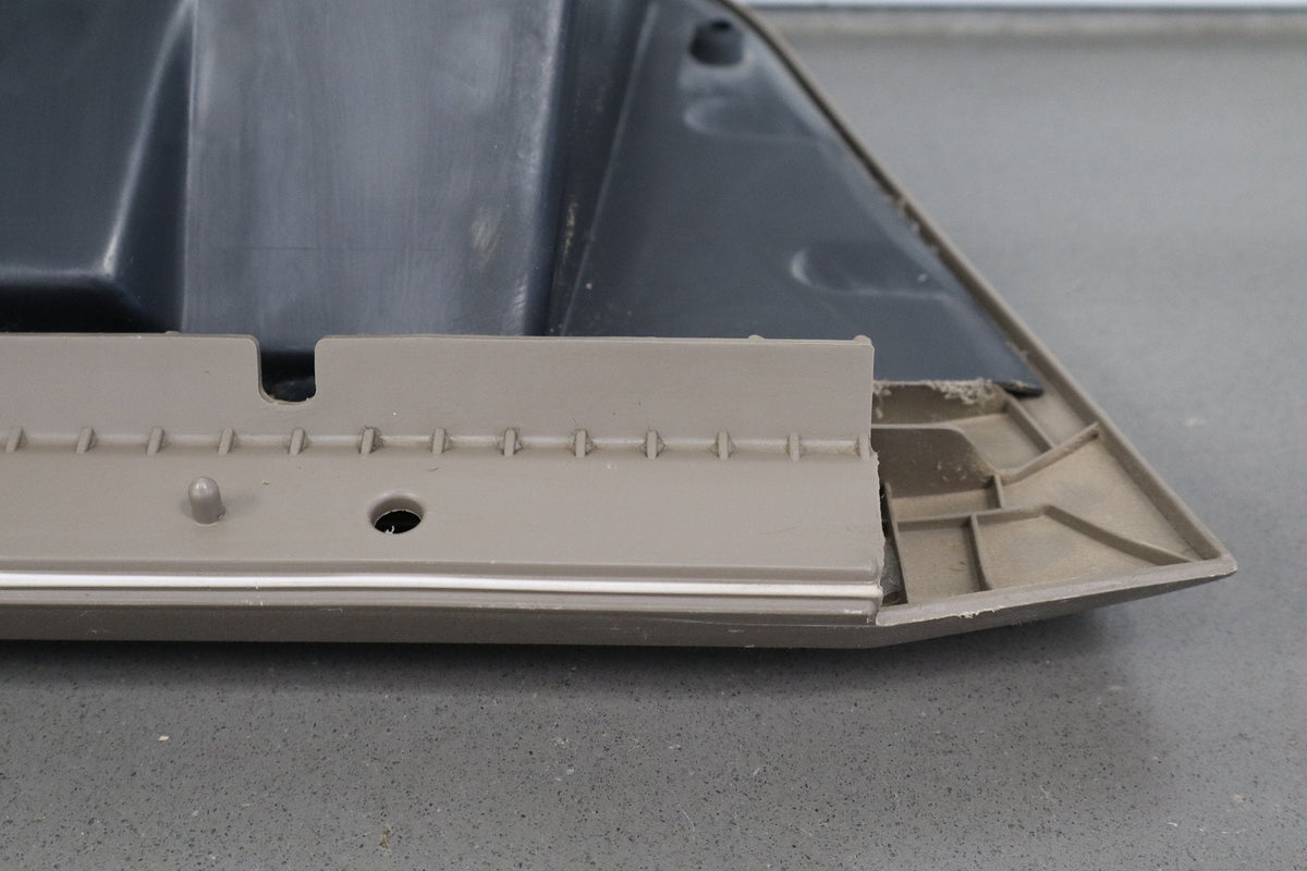 2004 Ford F-350 Super Duty Glove Box Medium Parchment