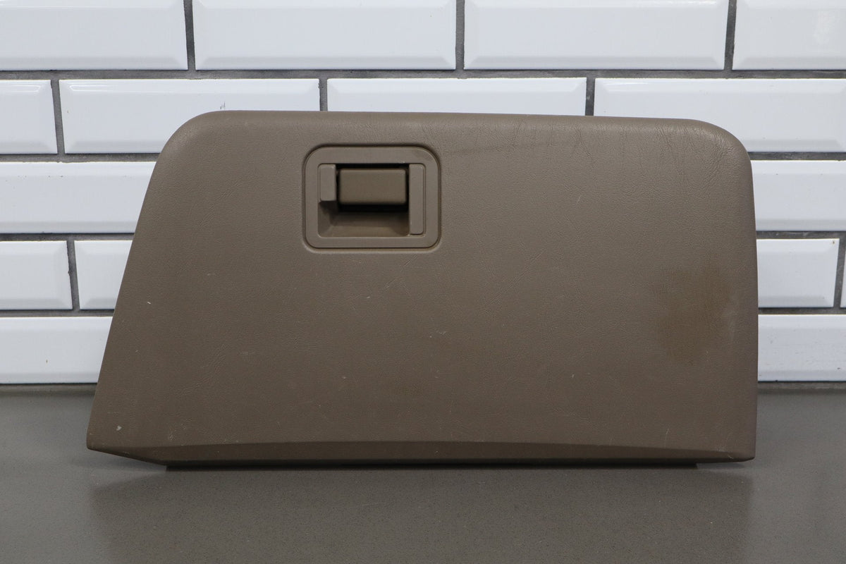 2004 Ford F-350 Super Duty Glove Box Medium Parchment
