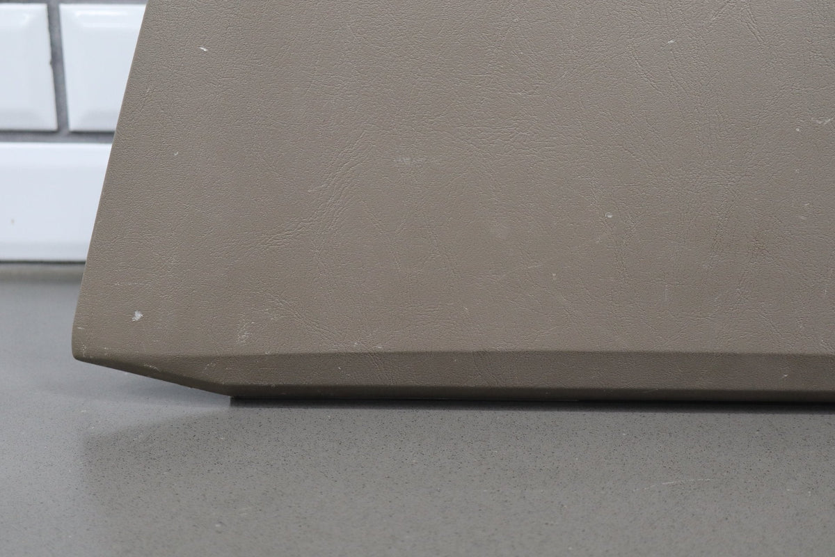2004 Ford F-350 Super Duty Glove Box Medium Parchment