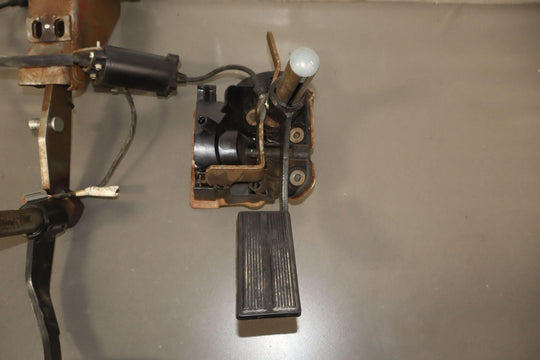 2004 Ford F250 F350 6.0 Powerstroke Adjustable Throttle/Accelerator Pedal OEM