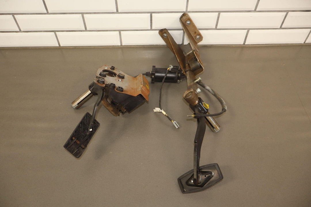 2004 Ford F250 F350 6.0 Powerstroke Adjustable Throttle/Accelerator Pedal OEM