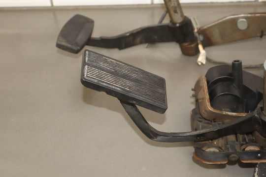 2004 Ford F250 F350 6.0 Powerstroke Adjustable Throttle/Accelerator Pedal OEM