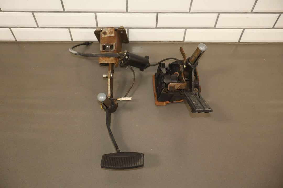 2004 Ford F250 F350 6.0 Powerstroke Adjustable Throttle/Accelerator Pedal OEM