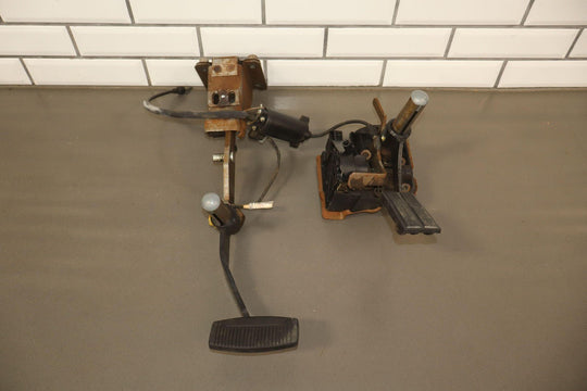 2004 Ford F250 F350 6.0 Powerstroke Adjustable Throttle/Accelerator Pedal OEM