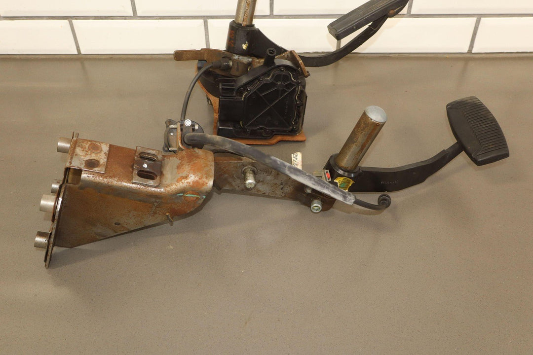 2004 Ford F250 F350 6.0 Powerstroke Adjustable Throttle/Accelerator Pedal OEM