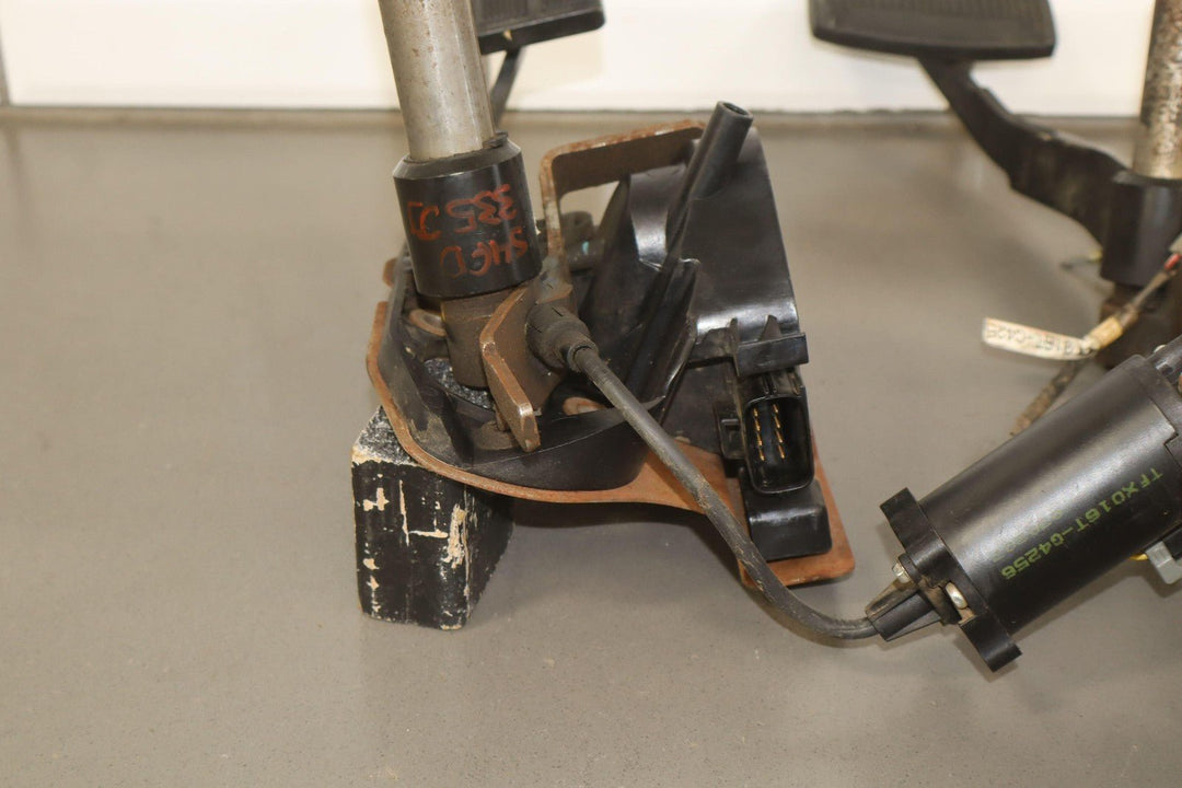 2004 Ford F250 F350 6.0 Powerstroke Adjustable Throttle/Accelerator Pedal OEM