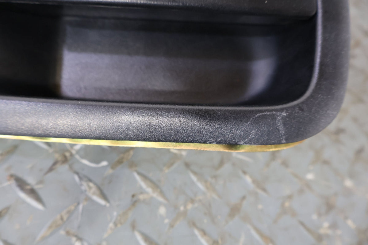 2004 GMC Savana 1500- Right Rear Door Latch