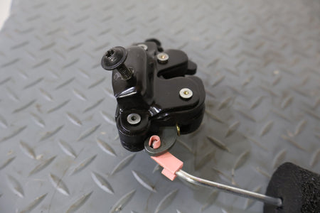 2004 GMC Savana 1500- Right Rear Door Latch
