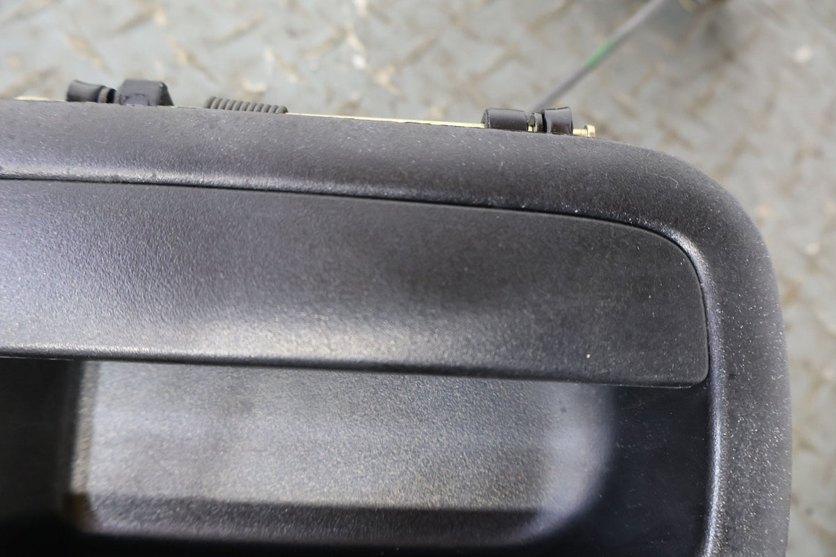 2004 GMC Savana 1500- Right Rear Door Latch