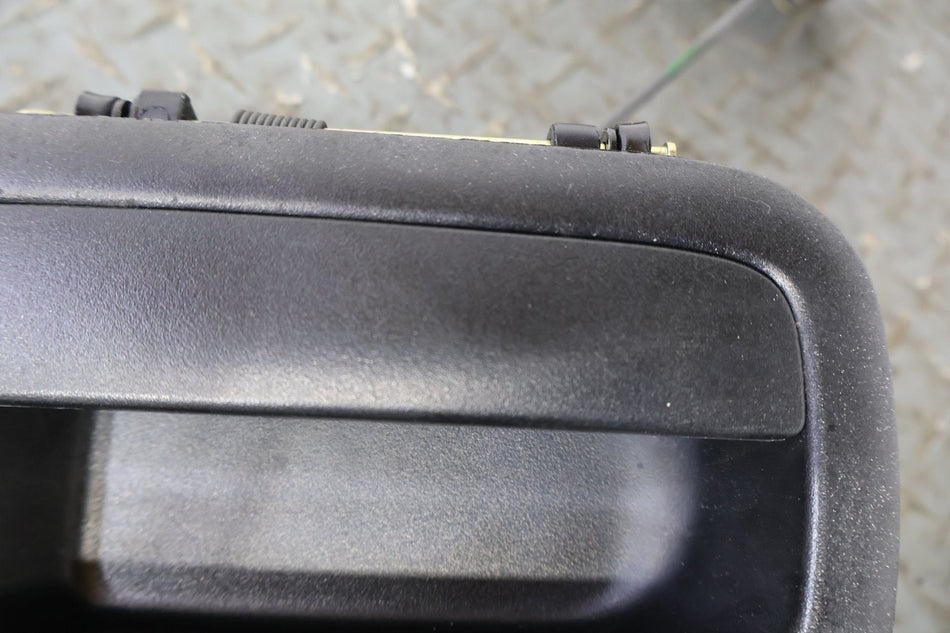 2004 GMC Savana 1500- Right Rear Door Latch