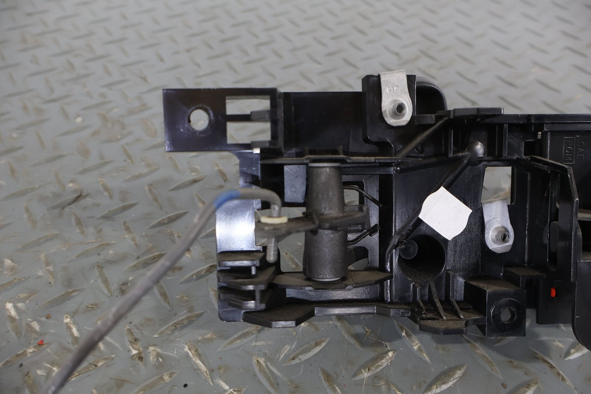 2004 GMC Savana 1500- Right Rear Door Latch