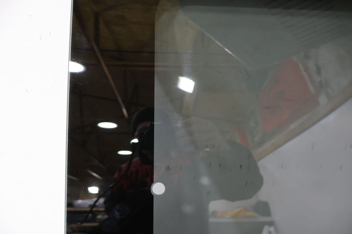 2004 GMC Savana 1500- Right Rear Door Window