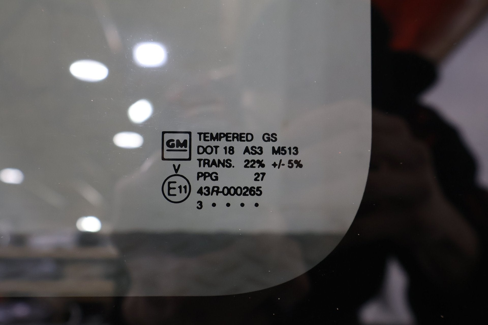 2004 GMC Savana 1500- Right Rear Door Window