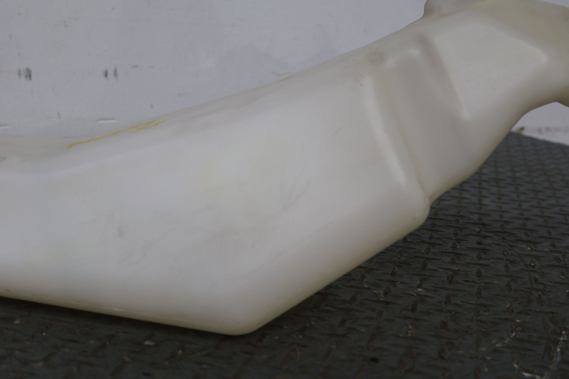 2004 GMC Savana 1500- Washer Bottle