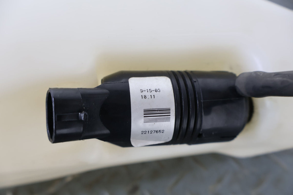 2004 GMC Savana 1500- Washer Bottle