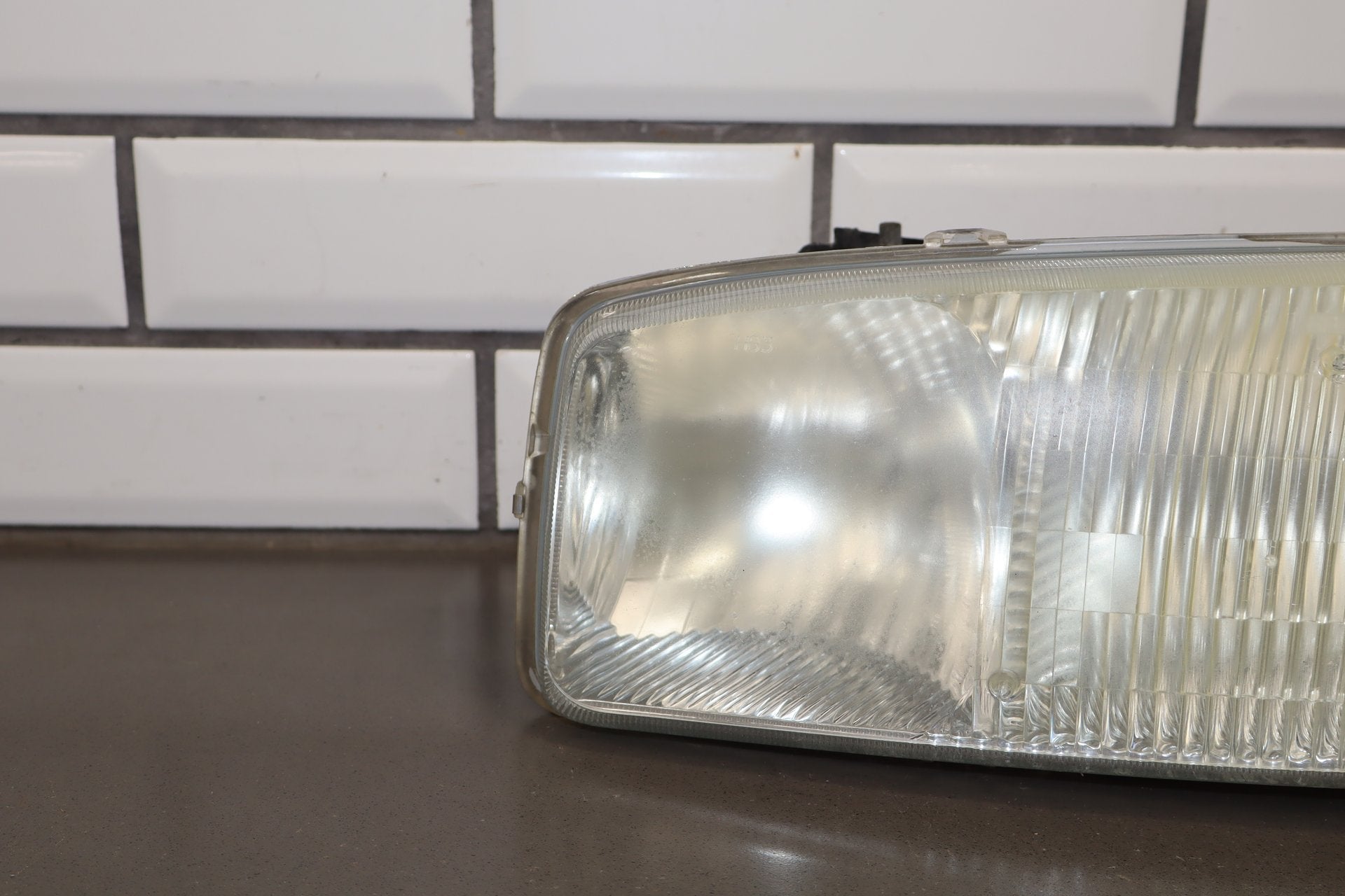 2004 GMC Sierra 2500 Headlight Set