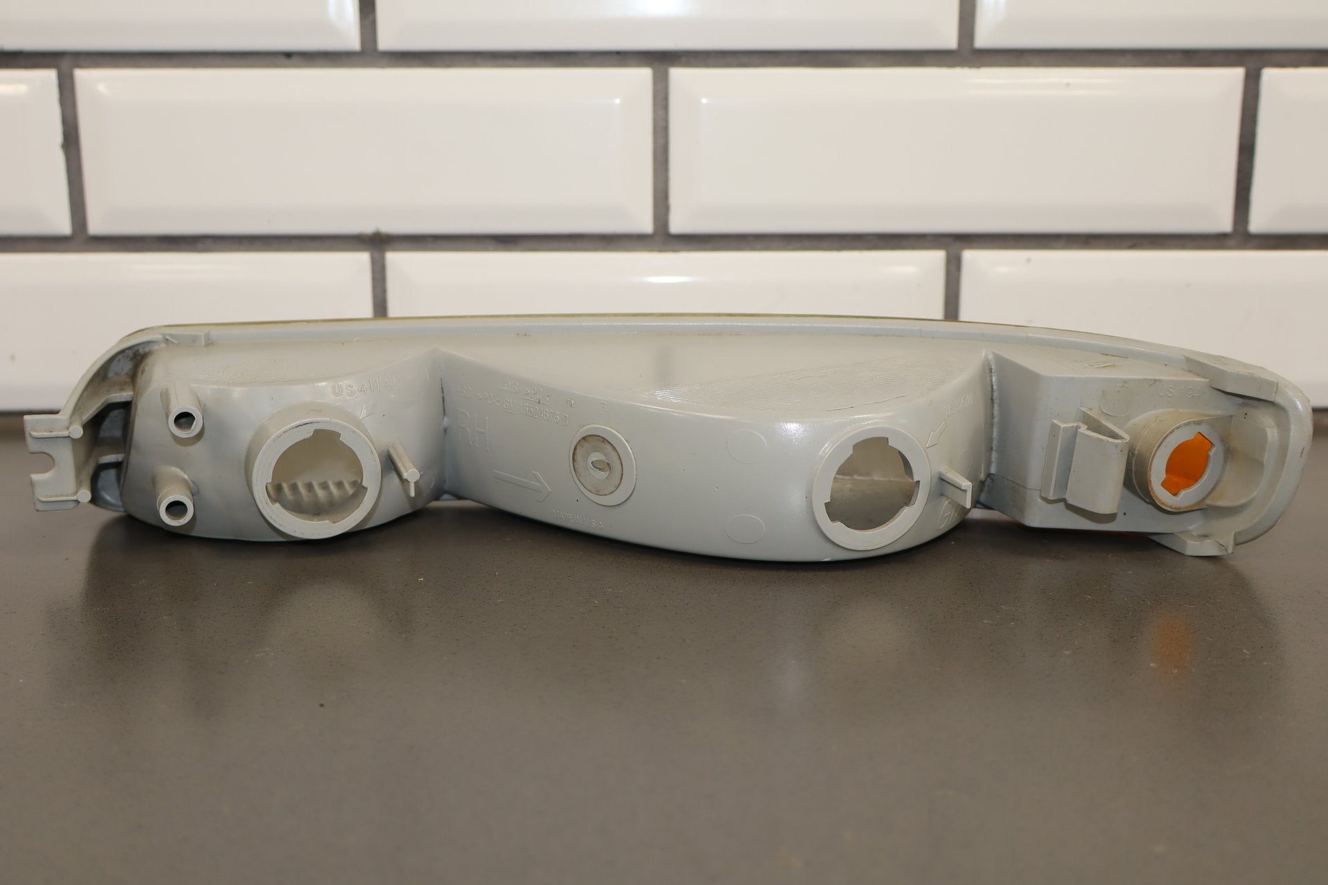 2004 GMC Sierra 2500 Headlight Set