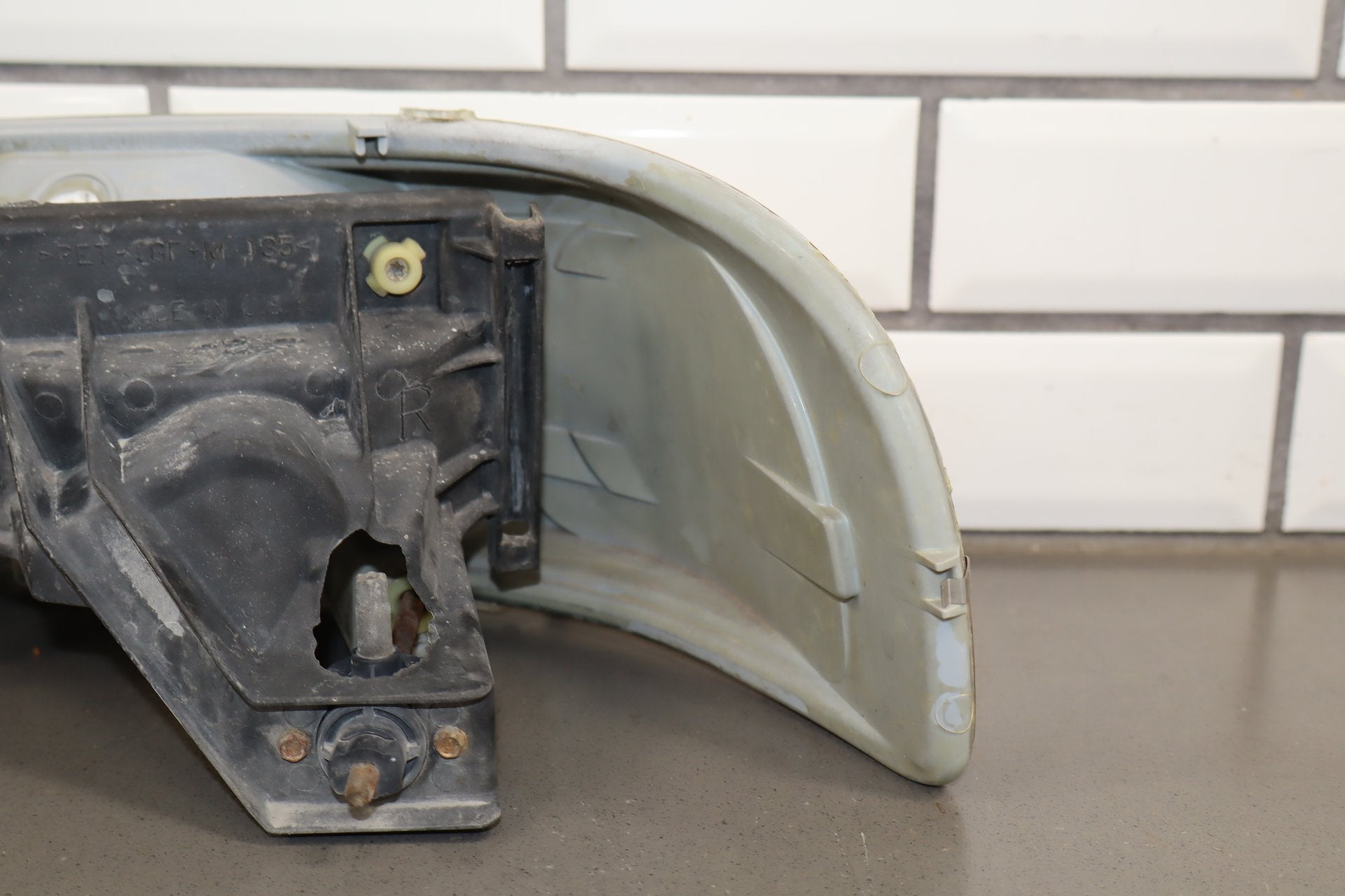 2004 GMC Sierra 2500 Headlight Set