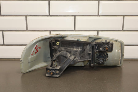 2004 GMC Sierra 2500 Headlight Set