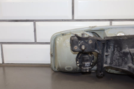 2004 GMC Sierra 2500 Headlight Set