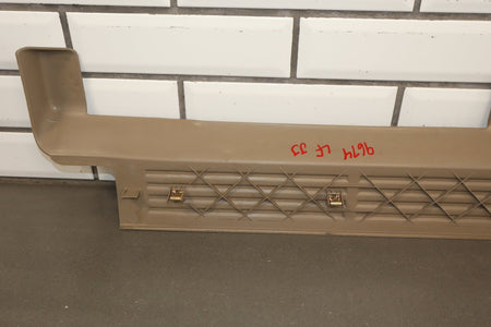 2004 GMC Sierra 2500 Pickup Set x4- Sill Plates Light Neutral (52)