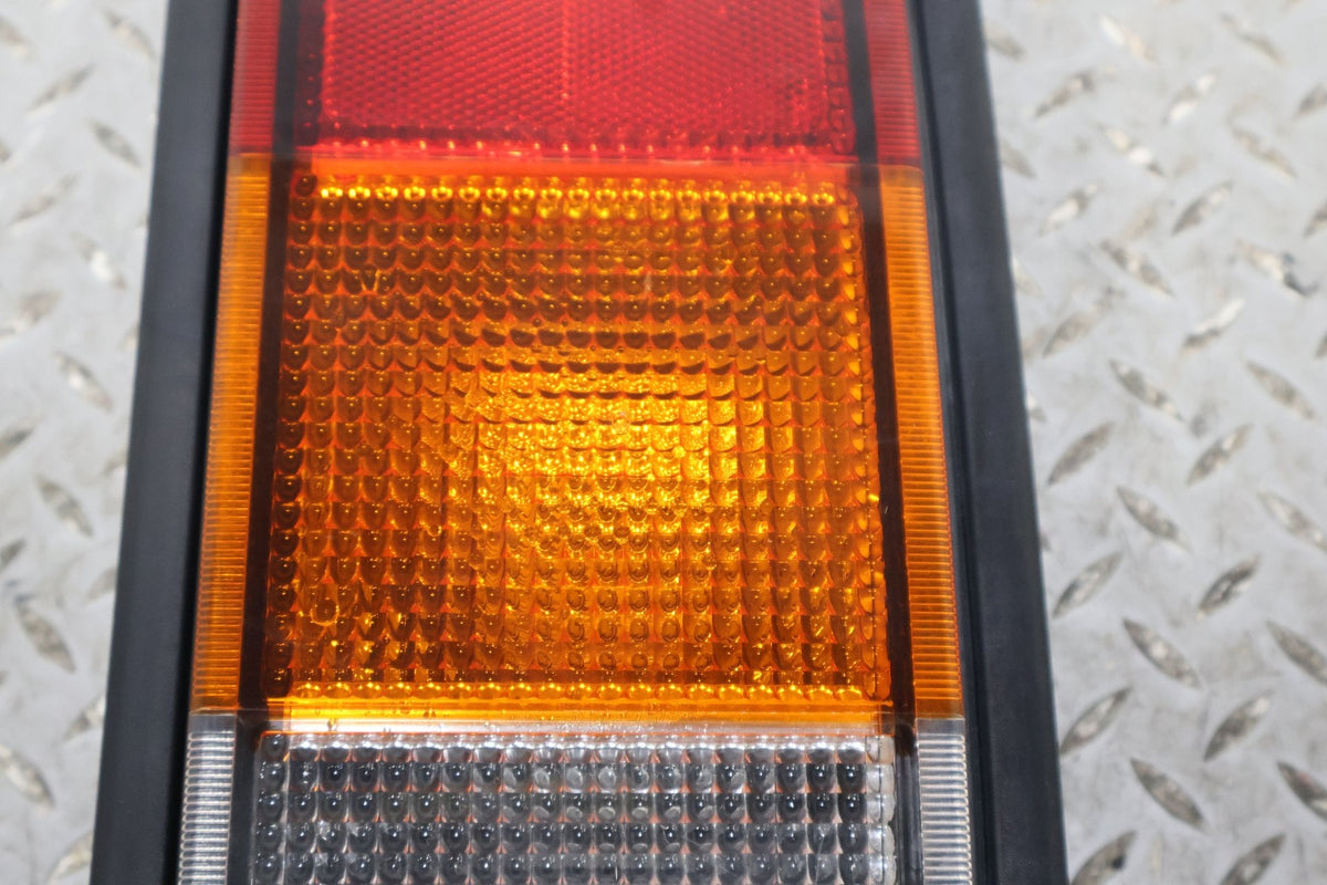 2004 Hummer H2- Right Tail Light
