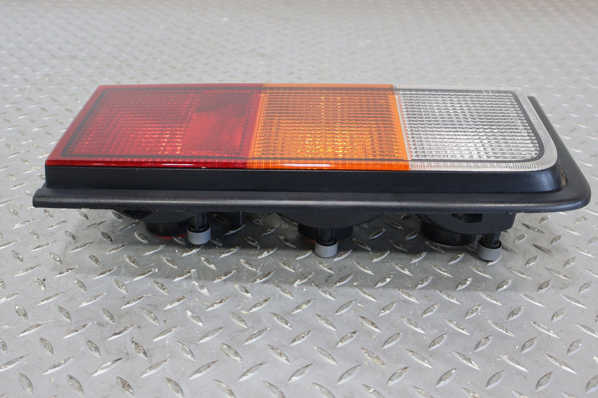 2004 Hummer H2- TAIL LIGHT ASSEMBLY