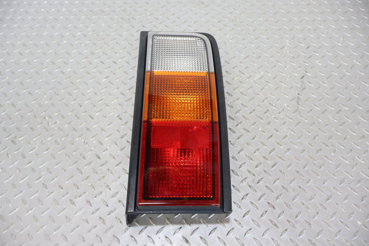 2004 Hummer H2- TAIL LIGHT ASSEMBLY