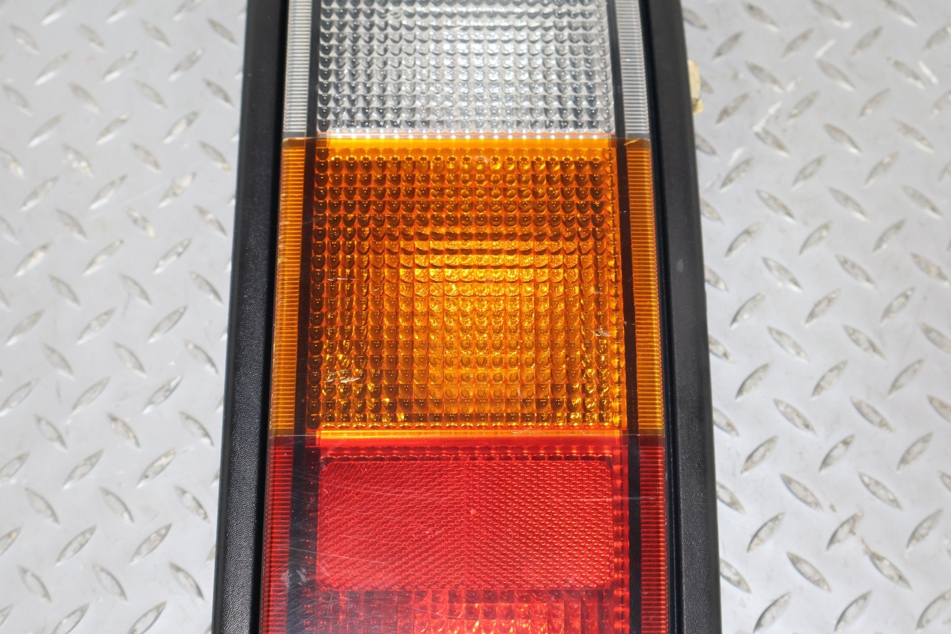 2004 Hummer H2- TAIL LIGHT ASSEMBLY