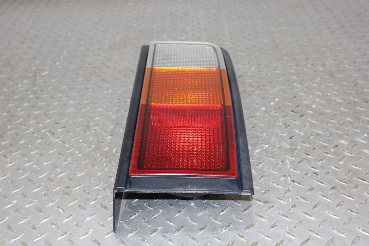 2004 Hummer H2- TAIL LIGHT ASSEMBLY