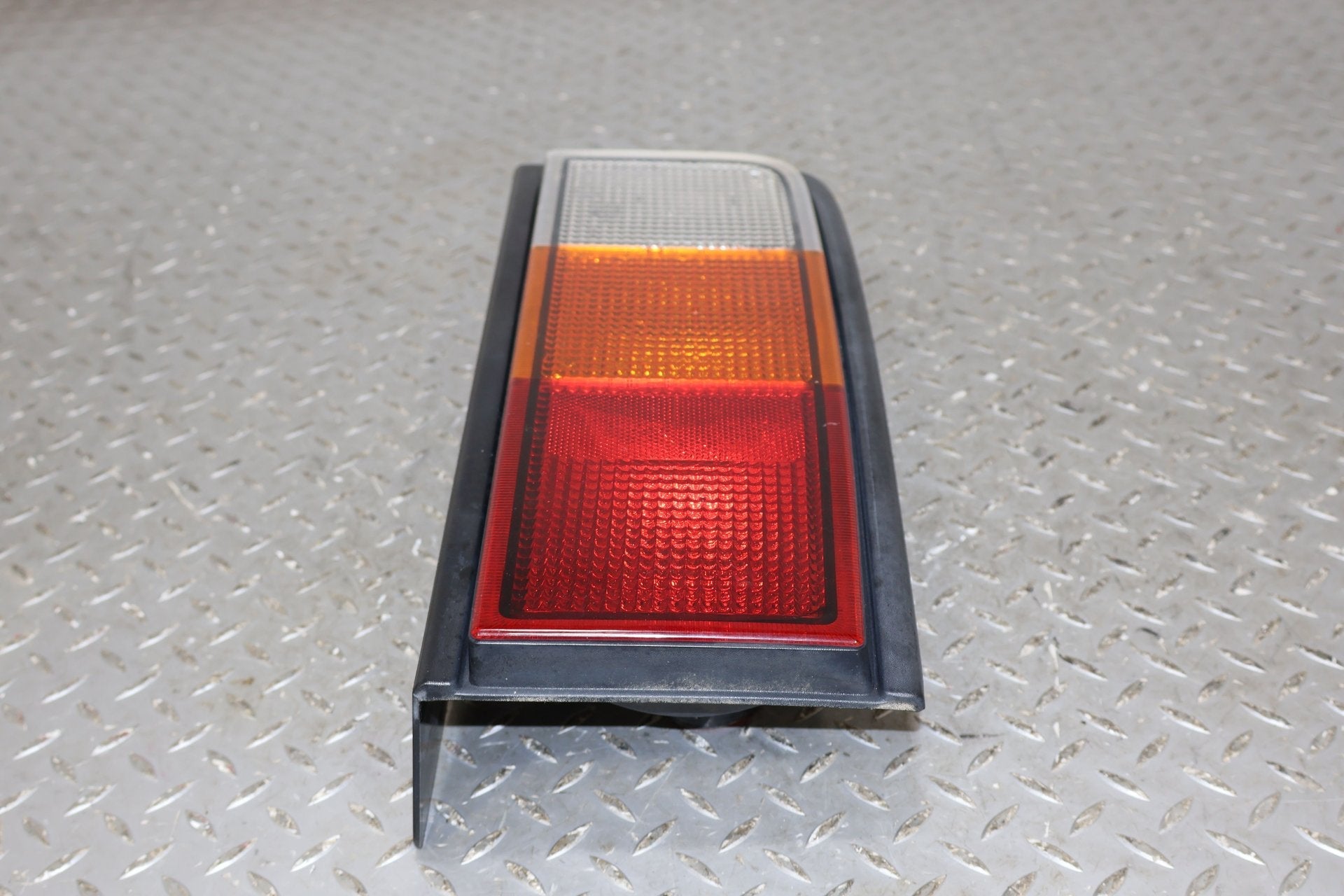 2004 Hummer H2- TAIL LIGHT ASSEMBLY