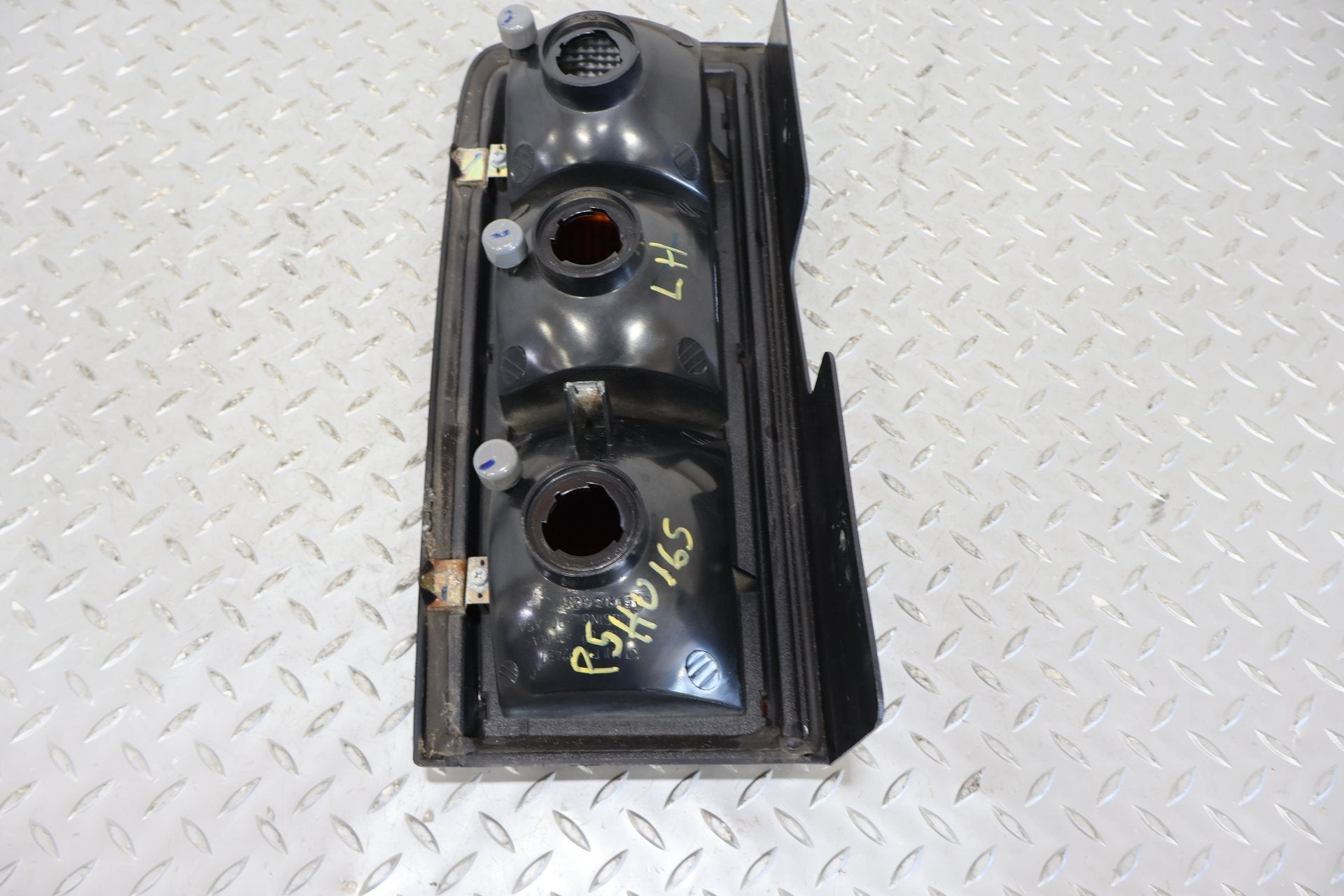2004 Hummer H2- TAIL LIGHT ASSEMBLY
