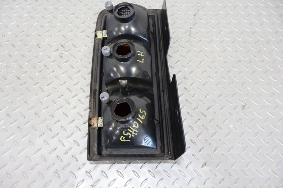 2004 Hummer H2- TAIL LIGHT ASSEMBLY