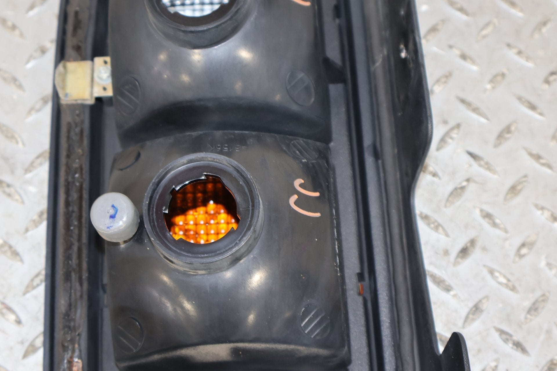 2004 Hummer H2- TAIL LIGHT ASSEMBLY