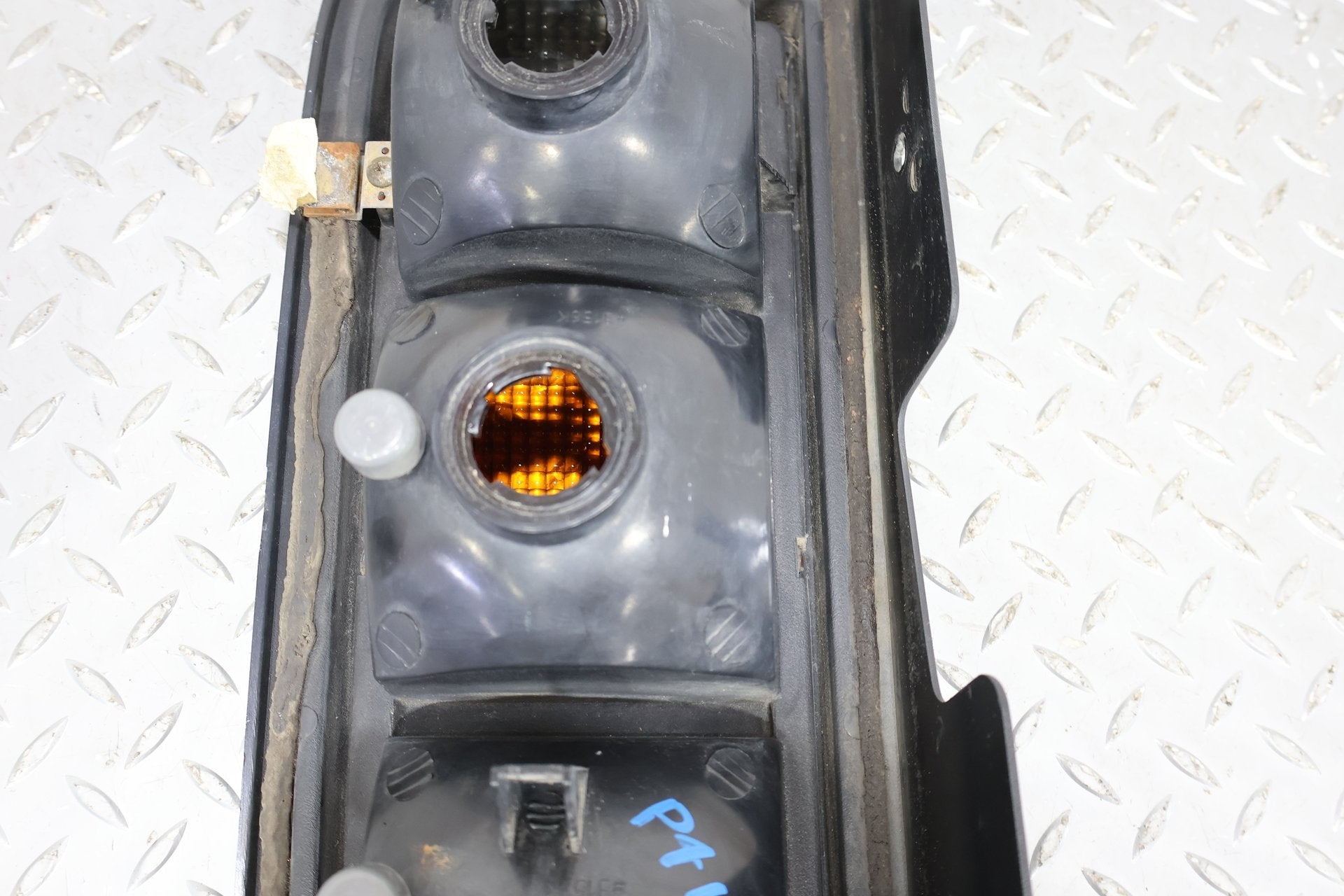2004 Hummer H2- TAIL LIGHT ASSEMBLY