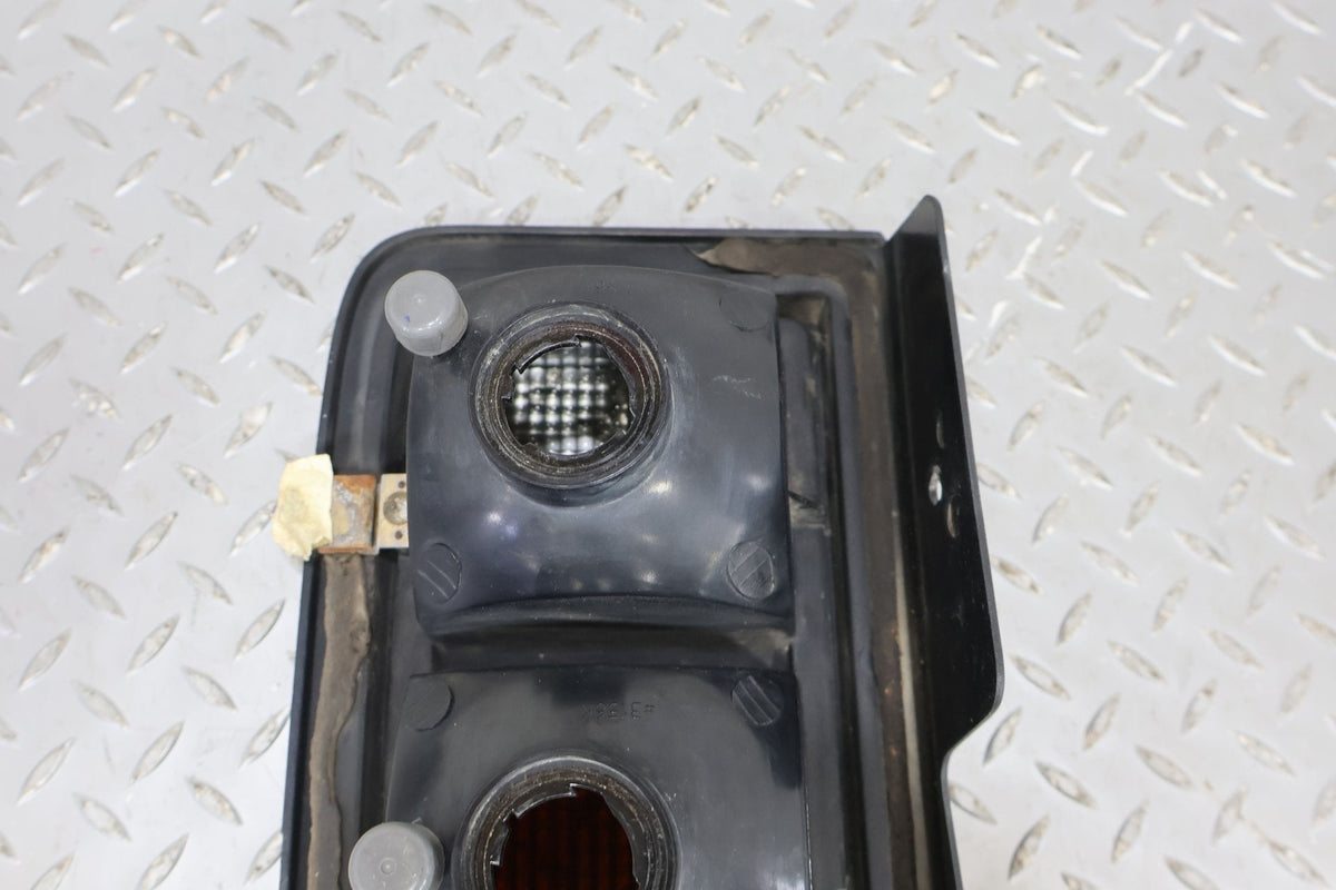 2004 Hummer H2- TAIL LIGHT ASSEMBLY