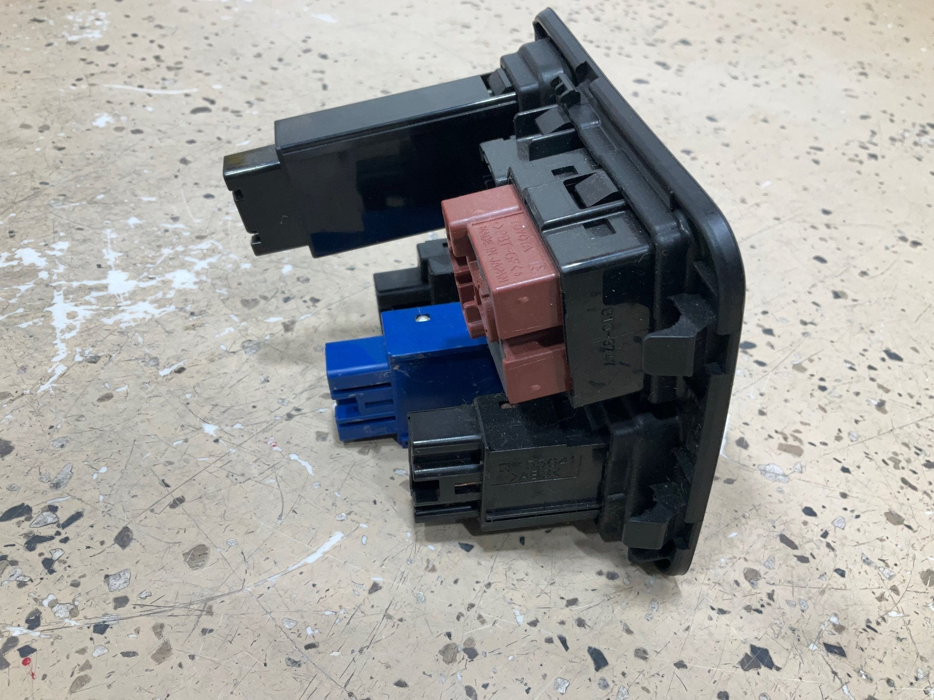 2004 Lexus GX470- Headlight Switch