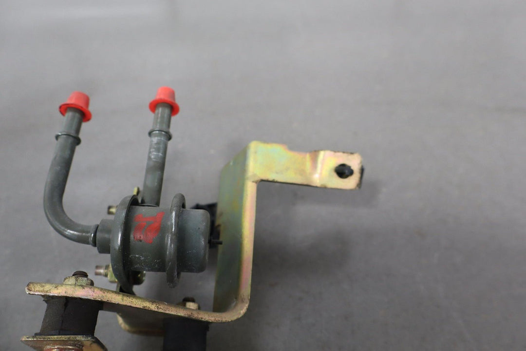 2004 Mazda MX - 5 Miata Fuel Pressure Restrictor Regulator