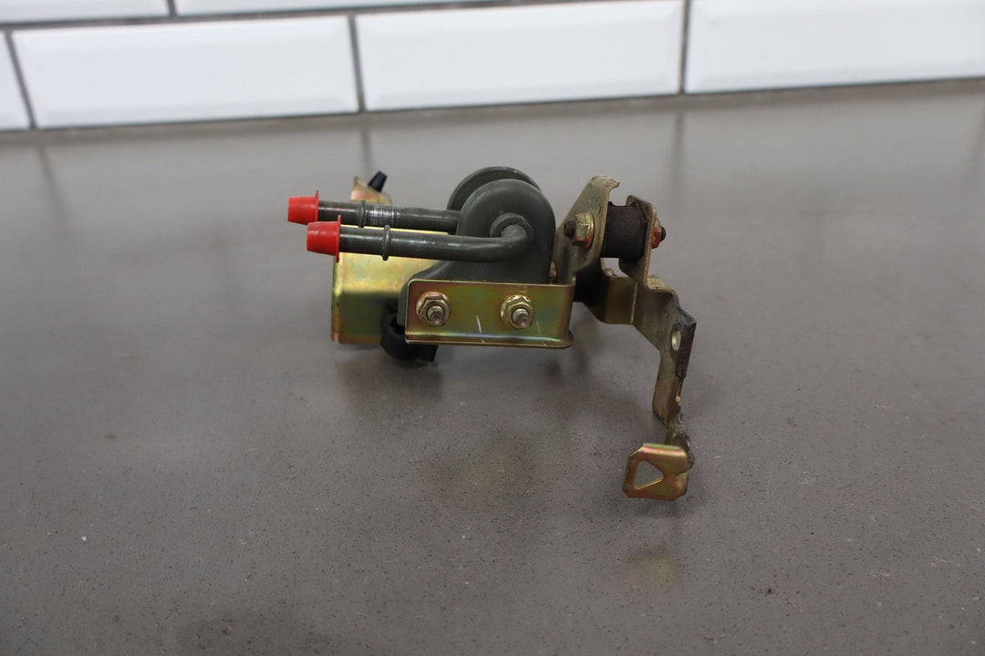 2004 Mazda MX - 5 Miata Fuel Pressure Restrictor Regulator