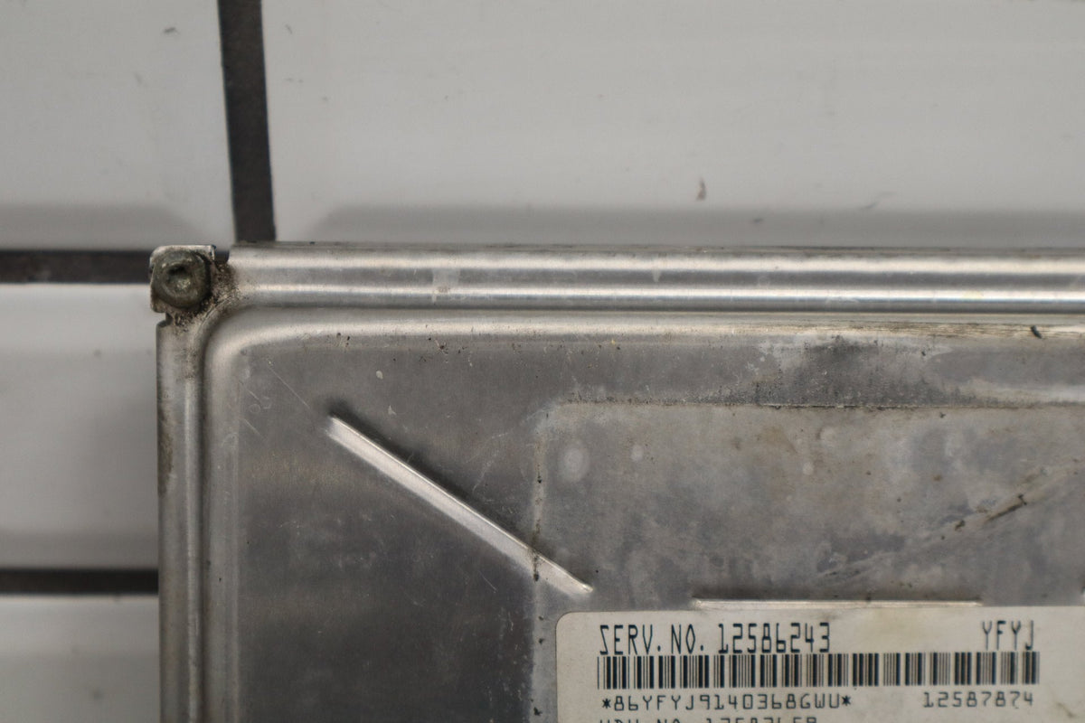 2004 Pontiac GTO 5.7L LS1 Engine Computer 12586243