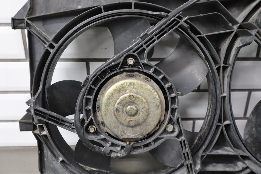 2004 Pontiac GTO 5.7L Petrol Cooling Fan 92146912