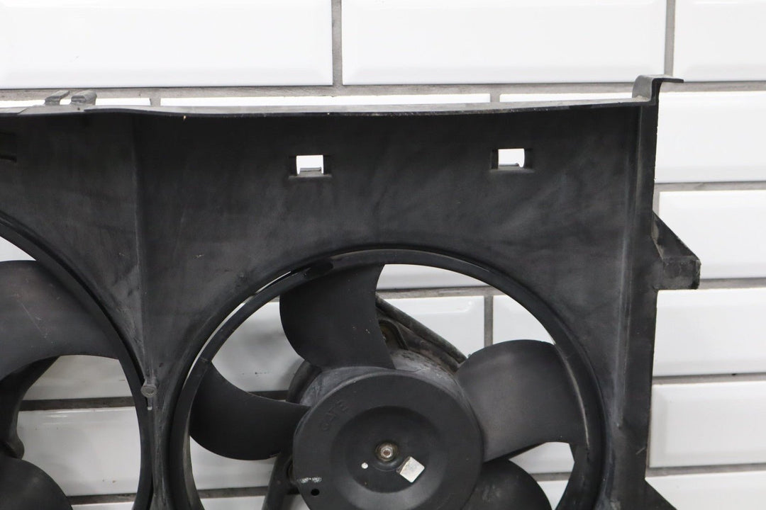 2004 Pontiac GTO 5.7L Petrol Cooling Fan 92146912