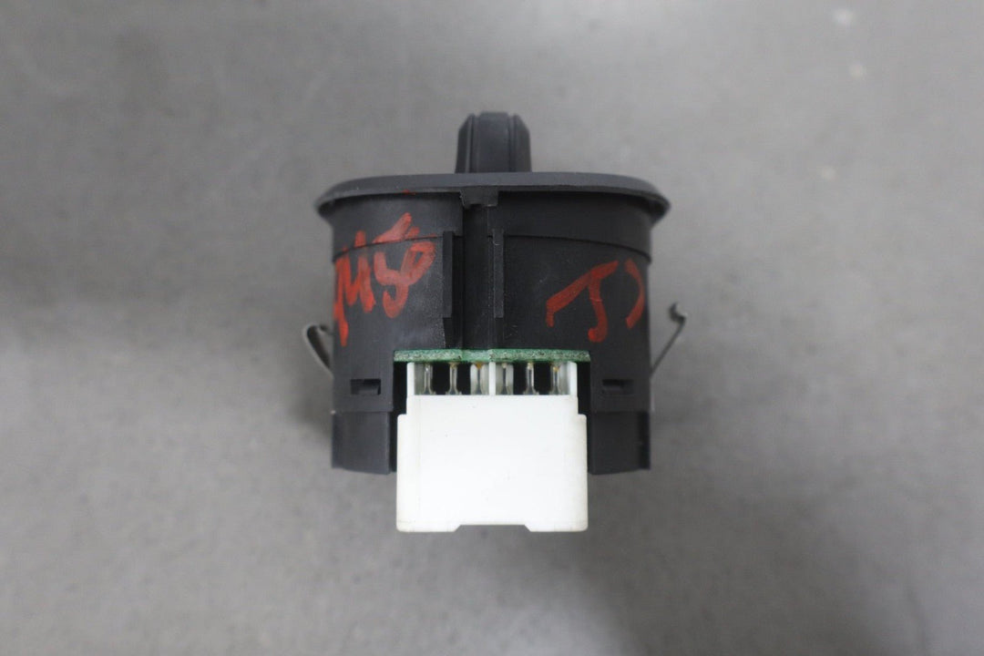 2004 Pontiac GTO Dash Mounted Headlight Switch OEM
